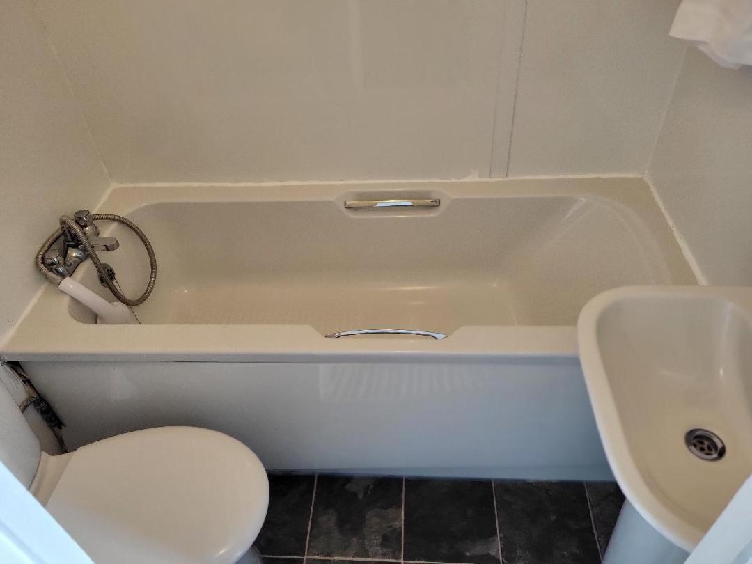 North Parade Seafront Accommodation سكيغنيس المظهر الخارجي الصورة