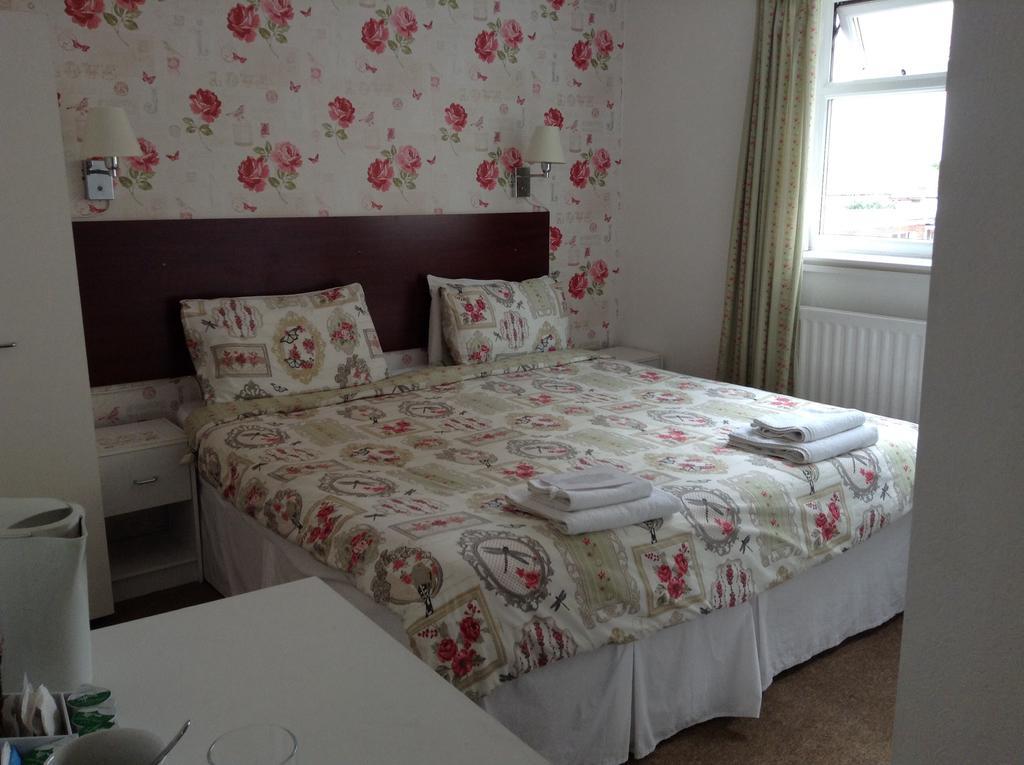North Parade Seafront Accommodation سكيغنيس الغرفة الصورة