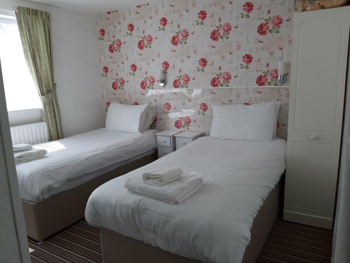 North Parade Seafront Accommodation سكيغنيس المظهر الخارجي الصورة